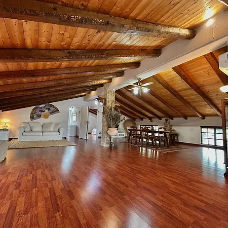 Pantalica Lato Villa *